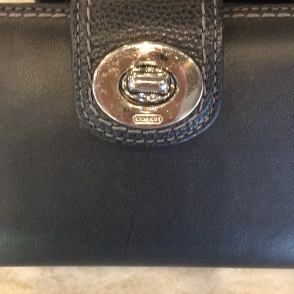 Black Coach leather Wallet - Picture 4 of 8